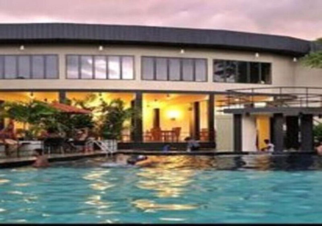 Garden Beach Hotel Kalutara Ngoại thất bức ảnh