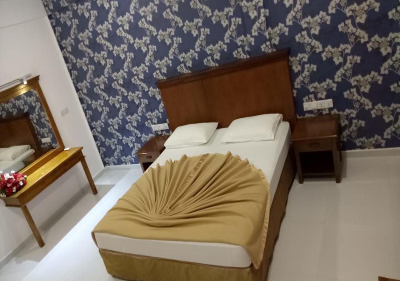 Garden Beach Hotel Kalutara Ngoại thất bức ảnh