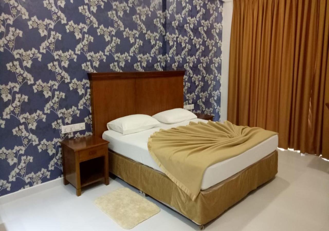 Garden Beach Hotel Kalutara Ngoại thất bức ảnh