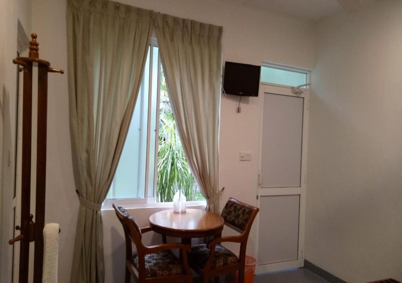 Garden Beach Hotel Kalutara Ngoại thất bức ảnh