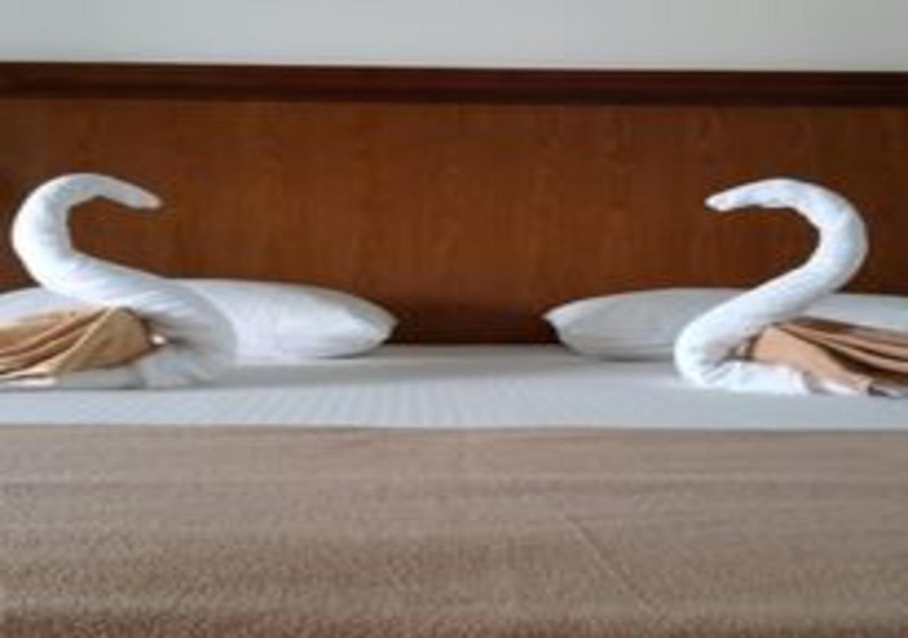 Garden Beach Hotel Kalutara Ngoại thất bức ảnh
